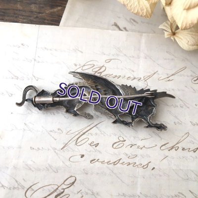 画像7: 幻獣グリフォンのブローチ