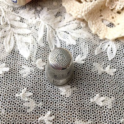 画像7: 銀製 植物文様のシンブル