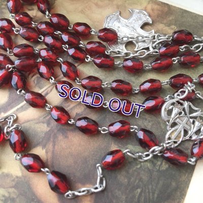 画像4: 百合十字の赤ガラスロザリオ