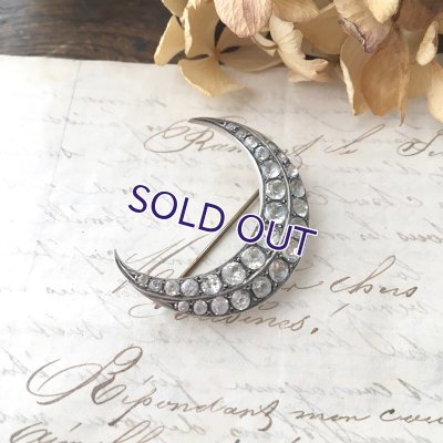 画像6: 銀製 ペーストガラスの大きな三日月ブローチ