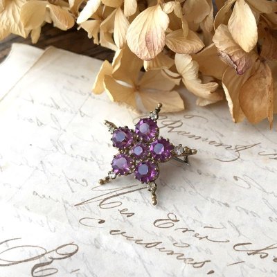 画像4: アメジストガラスのスターブローチ