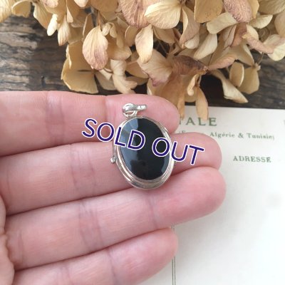 画像11: 銀製 オニキスのロケットペンダント