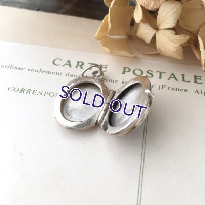 画像10: 銀製 オニキスのロケットペンダント