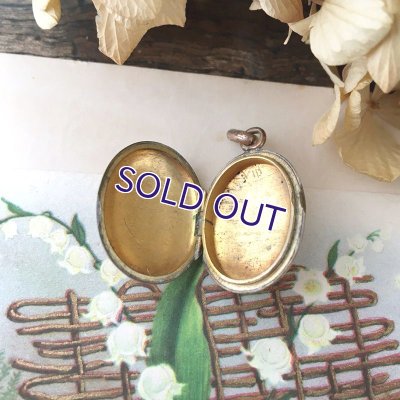 画像6: パールの花のゴールドロケットペンダント