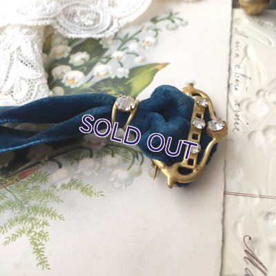 画像5: ブルーベルベッドのタッセルブローチ