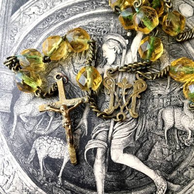 画像3: 蛍光 オレンジガラスのロザリオ