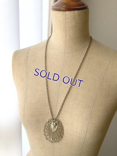 画像9: 貝殻モチーフの透かし細工ペンダント