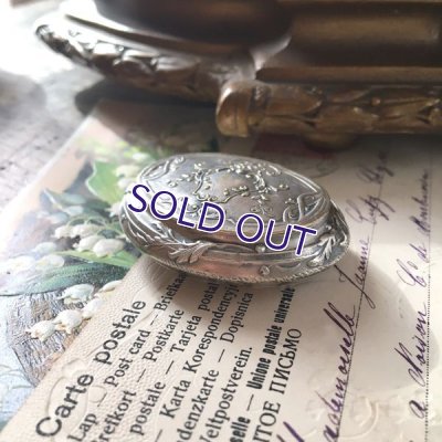 画像10: 植物モチーフの小さなパウダーケース