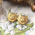 画像2: 二匹の猫のゴールドブローチ (2)
