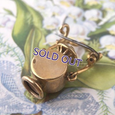 画像8: トリコロールアイリスガラスのランタンブローチ