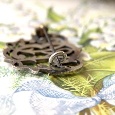 画像6: 銀製『MC』イニシャルモノグラムのブローチ