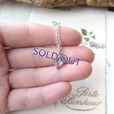 画像8: アイリスガラスの小さなダイヤ型ペンダント