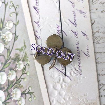 画像7: ブルーガラスとサフィレットのクローバーブローチ