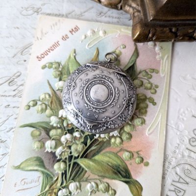 画像4: 星とガーランドのシャトレーンコンパクトケース