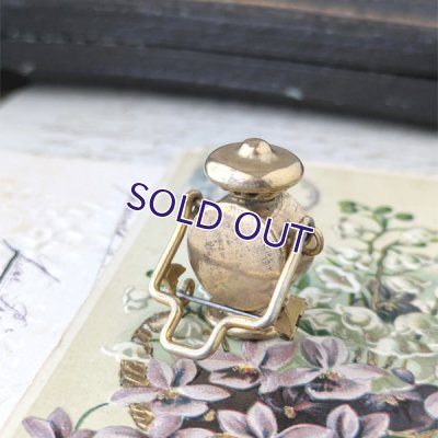 画像8: 赤ガラスのランタンブローチ