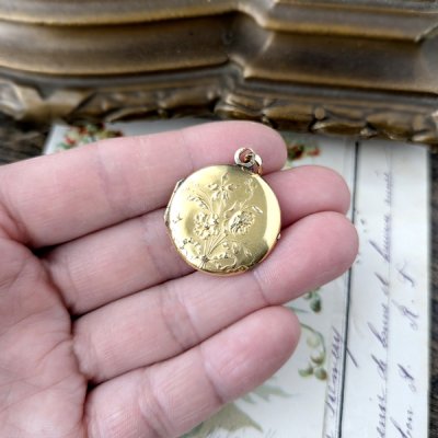 画像12: 花々のゴールドロケットペンダント