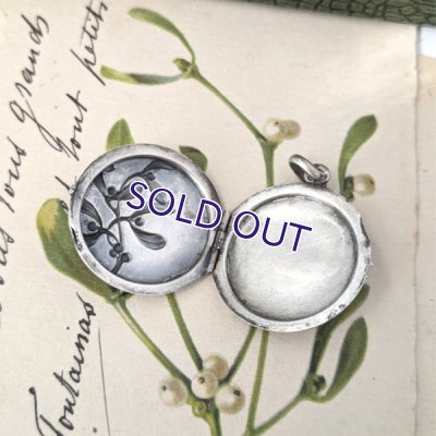 画像6: 銀製 ヤドリギのロケットペンダント