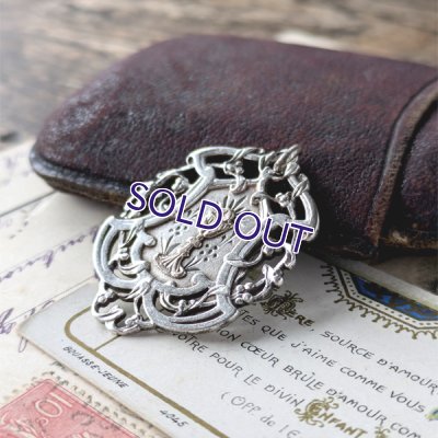 画像4: ヤドリギのシルバーメダイ