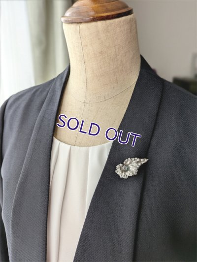 画像13: 銀製 サフィレットのリーフブローチ