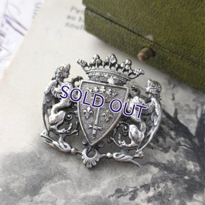 画像1: ジャンヌダルク紋章とハルピュイアのブローチ