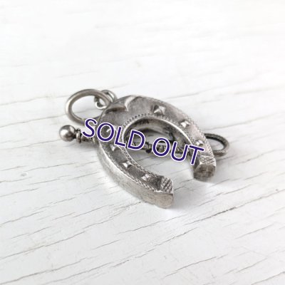 画像6: ホースシューと鞭のシルバーペンダント