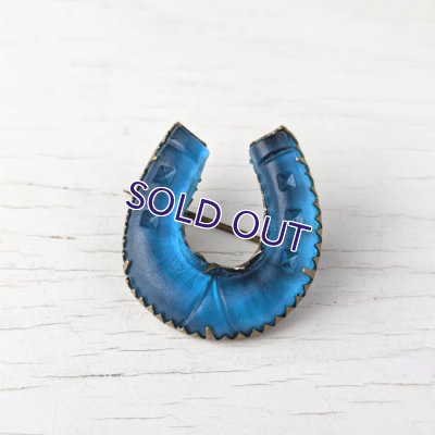 画像3: ホースシューのブルーガラスブローチ