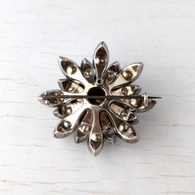 画像9: 銀製ペーストガラスの大きなフワラーブローチ