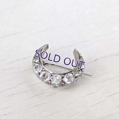 画像8: 銀製 クリアガラスの小さな三日月ブローチ