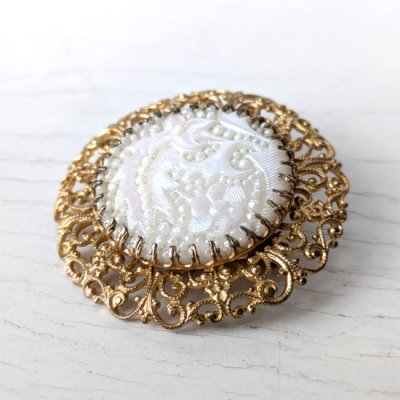 画像5: セルロイドの透かし細工ブローチ