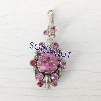 画像2: ピンクガラスのクロケットペンダント