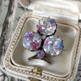 初期アイリスガラスのクローバーブローチ