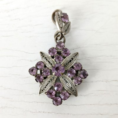 画像2: アメジストガラスのフィリグリーロケットペンダント