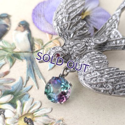 画像2: アイリスガラスとツバメのブローチ