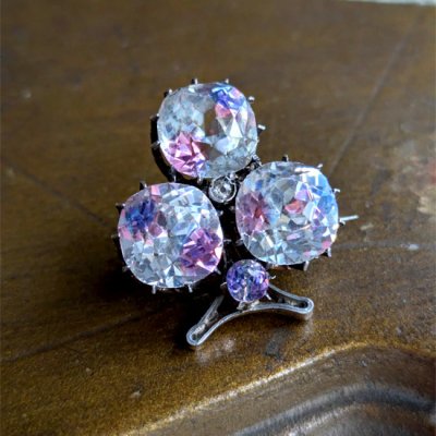 画像9: 初期アイリスガラスのクローバーブローチ