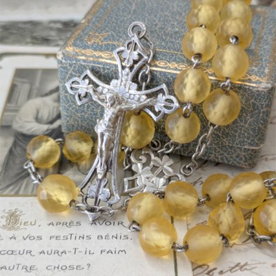 画像1: 銀杏色ウランガラスの大珠シルバーロザリオ