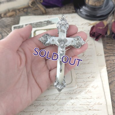 画像13: 天使装飾の大きなマザーオブパール十字架