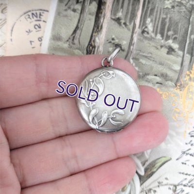 画像9: ヤドリギのシルバーロケットペンダント