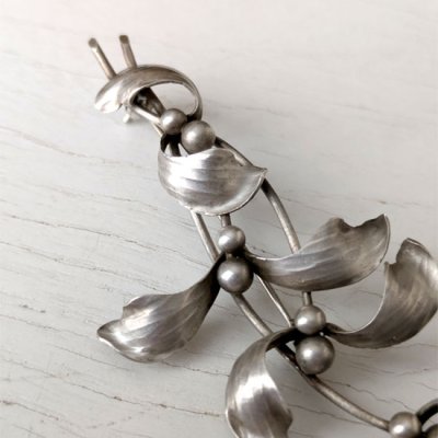 画像5: ヤドリギの立体シルバーブローチ