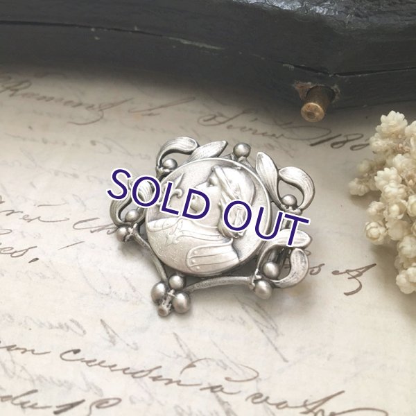 画像4: ジャンヌダルクとヤドリギのシルバーブローチ (4)