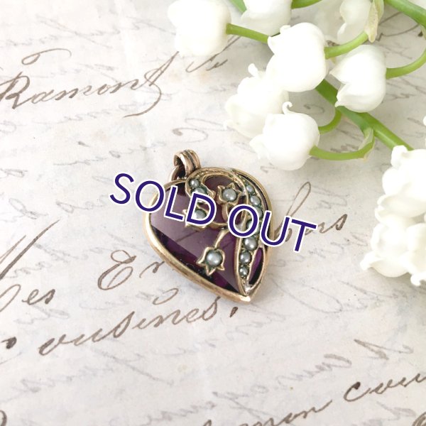 画像2: スズランパールとガラスハートのゴールドペンダント (2)