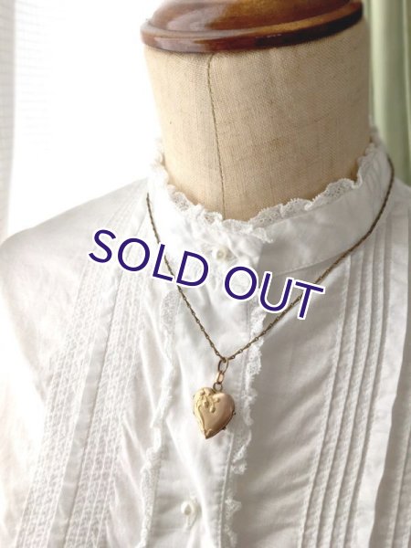 画像8: スズランとシードパールのゴールドロケットペンダント (8)