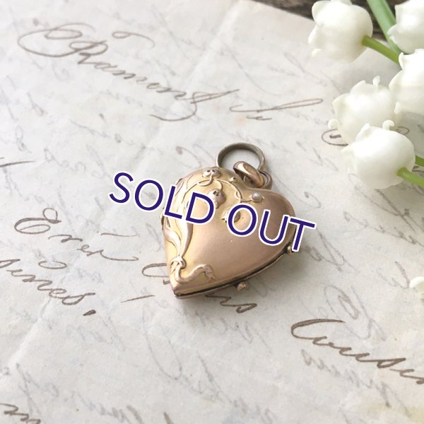 画像6: スズランとシードパールのゴールドロケットペンダント (6)