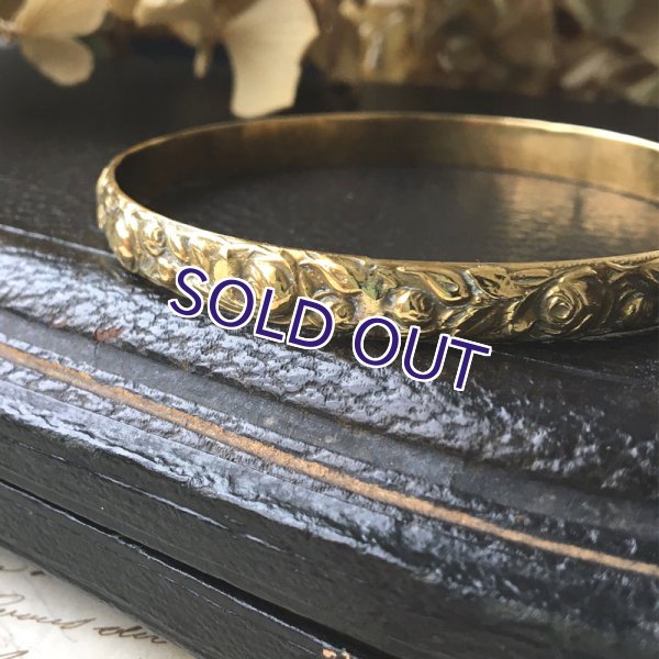 画像3: バラ模様のゴールドバングル (3)