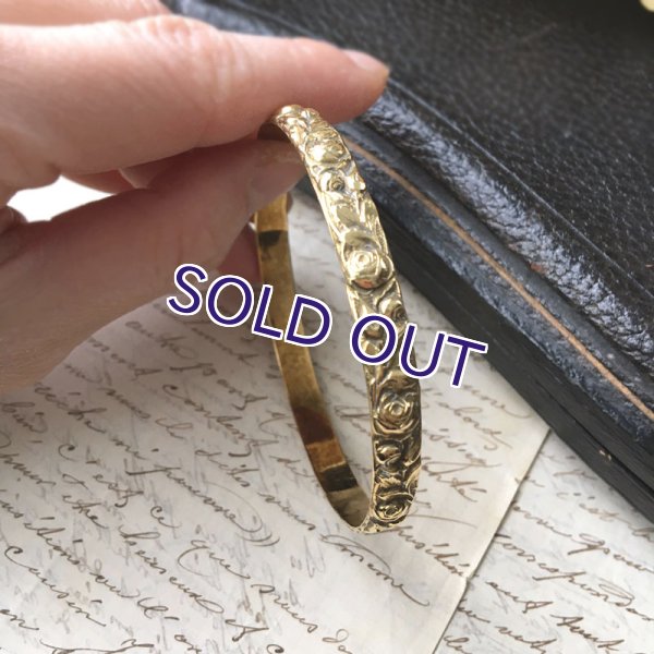 画像4: バラ模様のゴールドバングル (4)