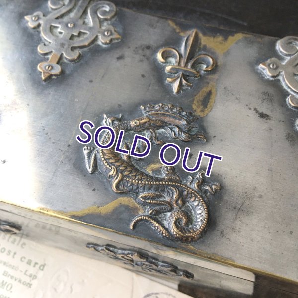 画像3: フルールドリスとサラマンダー紋章のジュエリーボックス（鍵付） (3)