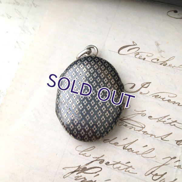 画像3: 銀製ニエロ細工のロケットペンダント (3)