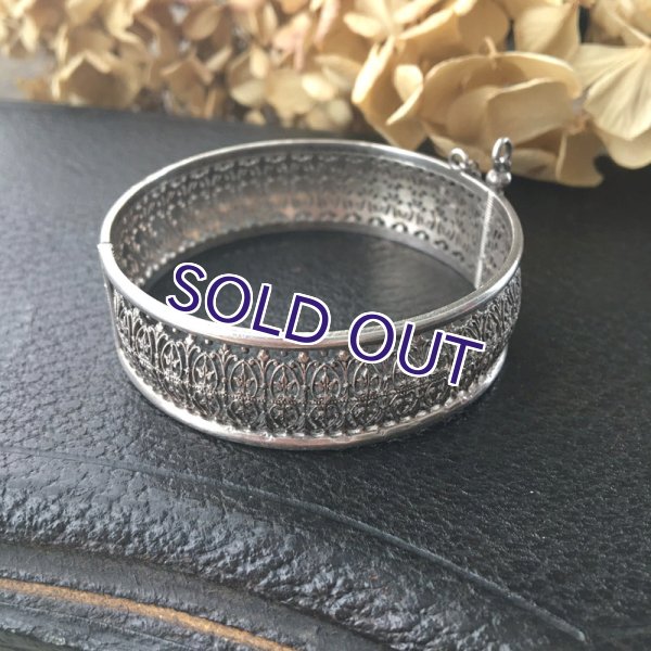 画像3: 銀製 アラベスク文様の透かし細工バングル (3)
