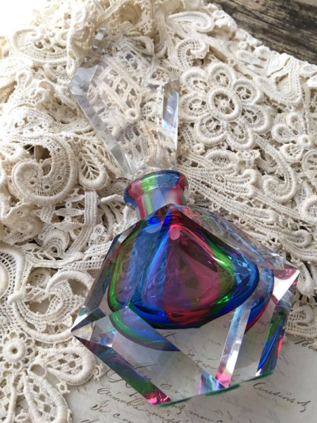 画像4: アイリスガラスの香水瓶 (4)