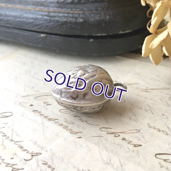 画像4: 胡桃のシルバーチャーム (4)