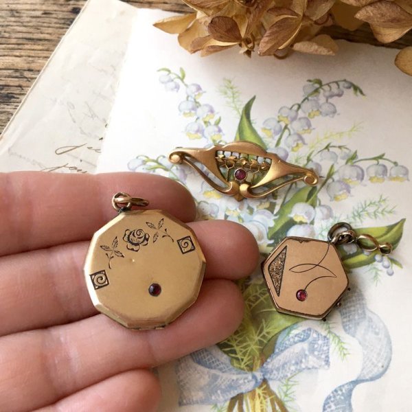 画像12: ゴールドブローチ・ペンダントセット (12)